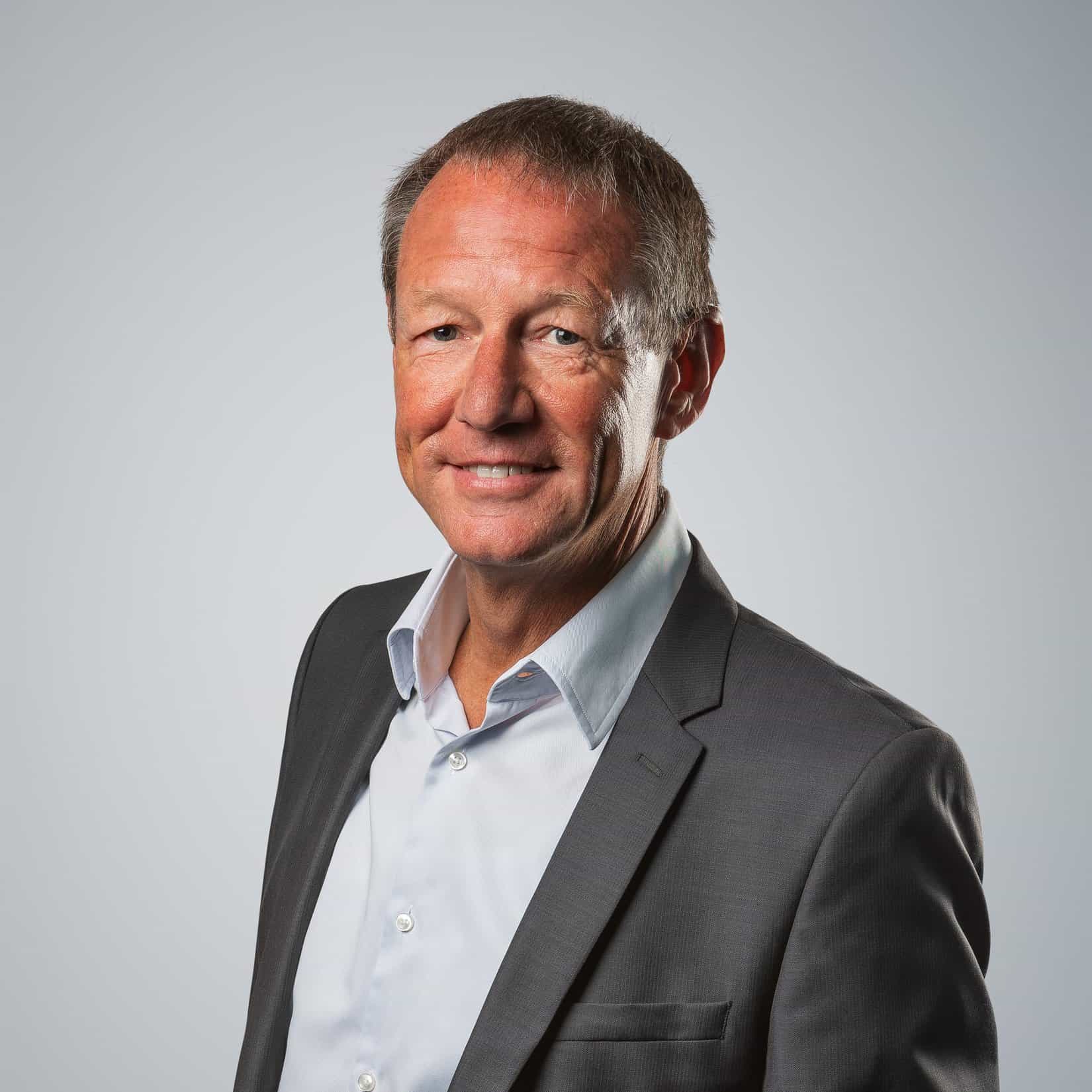 Du choc des idées jaillit la lumière: CONTRA Chief Happiness Officer