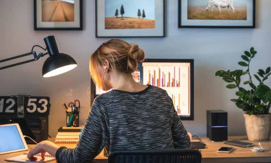 Vrouwen productiever dan mannen in thuiswerk