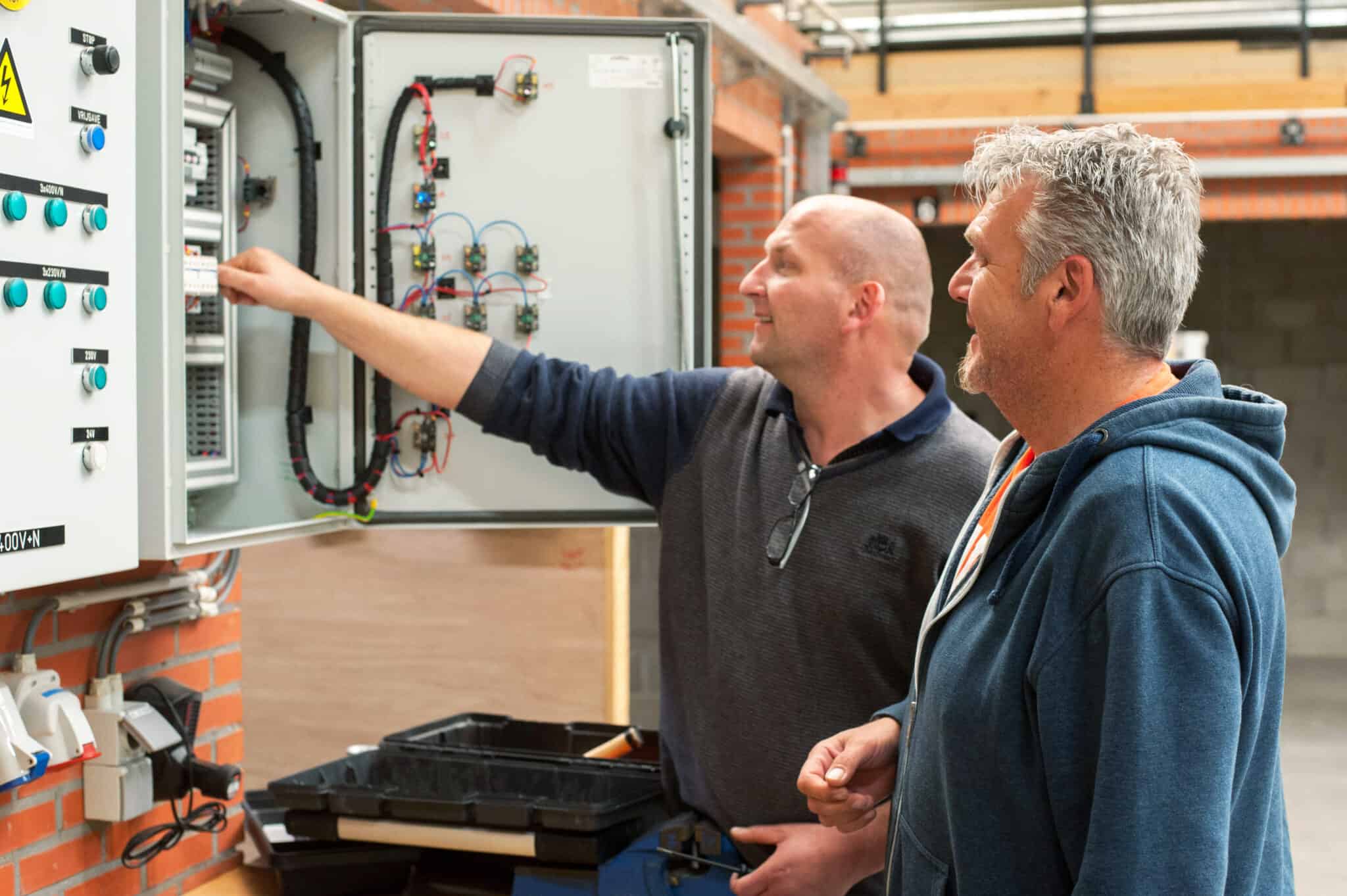 XX FOTO 84 85 EXPERT VDAB Opleiding Elektriciteit scaled