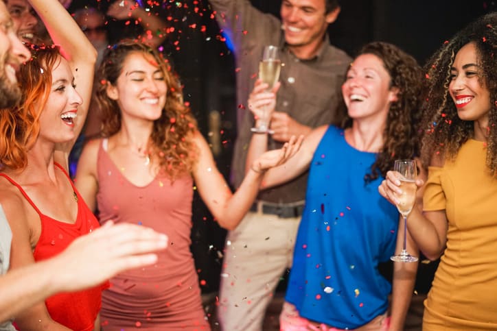 Dansen is verleiden. Rekruteren ook (?)