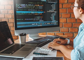 1 op 3 bedienden open voor carrièreswitch naar IT