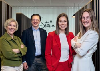 Conny Vandendriessche vertrouwt Stella P. toe aan vrouwelijk powerduo