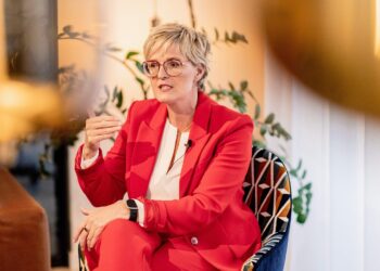 Elke Van Hoof publiceert StressMonitor die peilt naar stress en mentaal welzijn op het werk