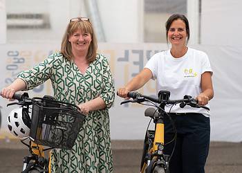 Wit-Gele Kruis Hasselt zet verpleegkundigen op de fiets om patiënten vlotter te kunnen verzorgen