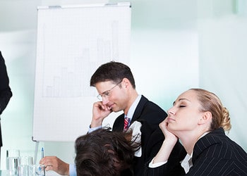 Niet stoppen met vergaderen, maar anders vergaderen?