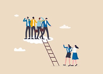 Loontransparantie en kinderopvang als sleutel om loonkloof te dichten?