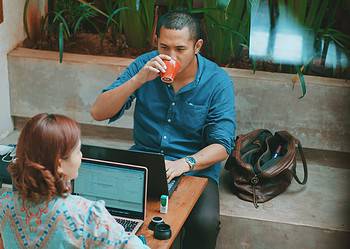 Hoe we ons op de werkvloer kunnen laten leiden door onze oren