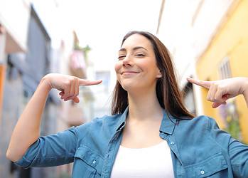 Hogere titel zonder loonsverhoging? 1 op 2 werknemers zou het accepteren als onderdeel van promotie