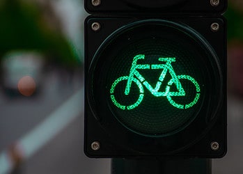 Mobiliteitsbarometer: woon-werkverkeer vergroent