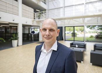 “Onze salarispolitiek hangt af van de gecombineerde voor- en achterdeur”