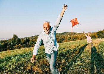 Schaf pensioenleeftijd af en ga voor loopbaanjarenmodel