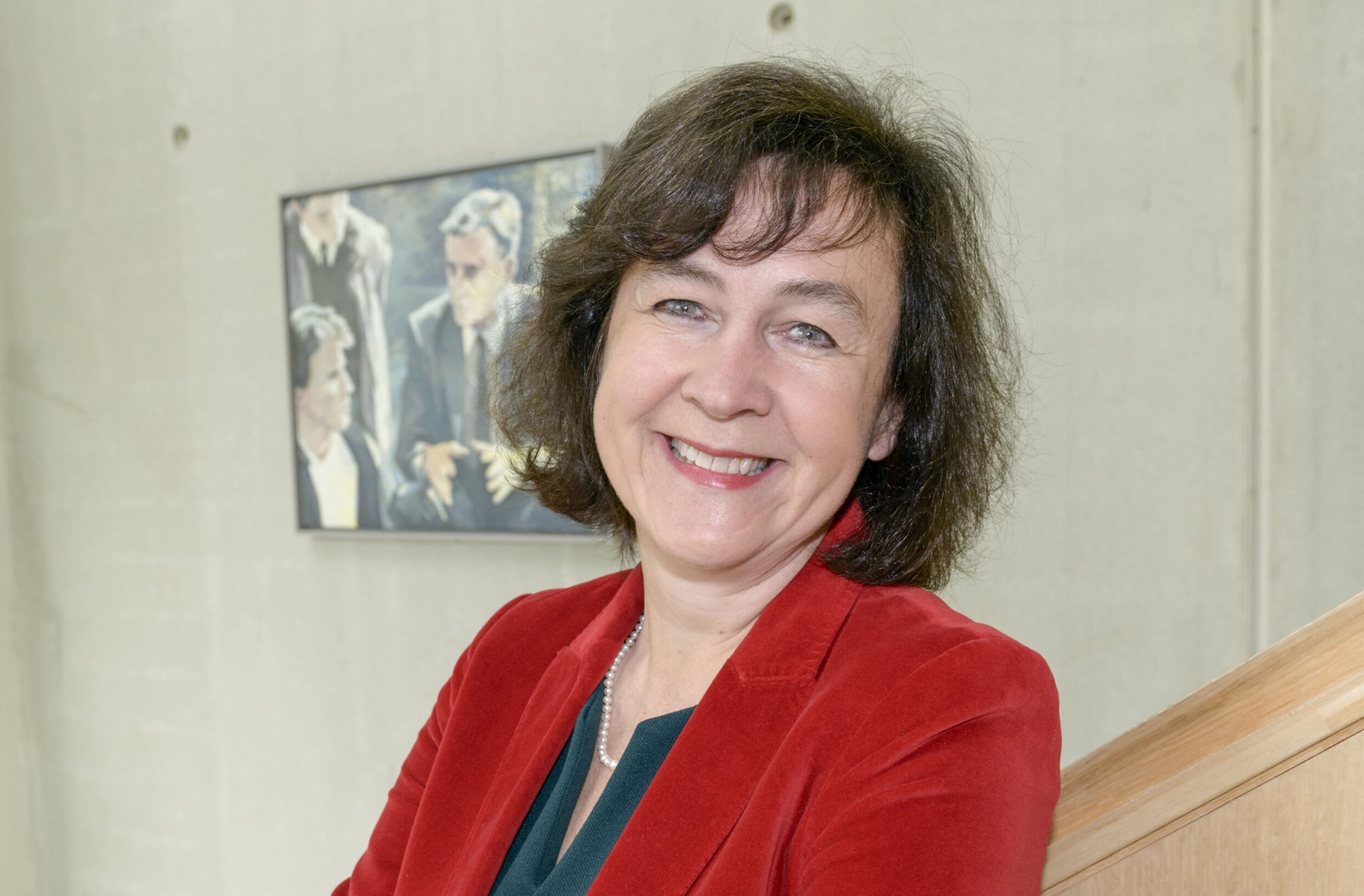 CCaroline Dupont Photography 220408nr112742 AMS Prof. Dr. Peggy De Prins min scaled e1717602205446