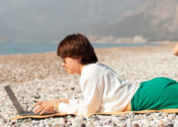 Telewerken vanuit je vakantiebestemming. Kan dat?