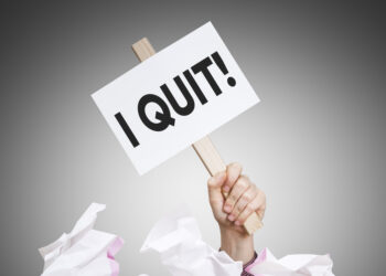 Hogere werkdruk en angst voor verandering: meer dan ¼ werknemers overweegt om van job te veranderen