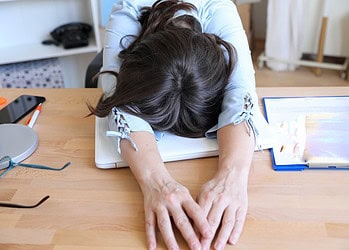 Menopauzebeleid op de werkvloer: baanbrekend of stigmatiserend?