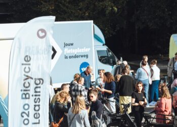 Grootste onderwijsnetwerk Vlaanderen start fietsleasing