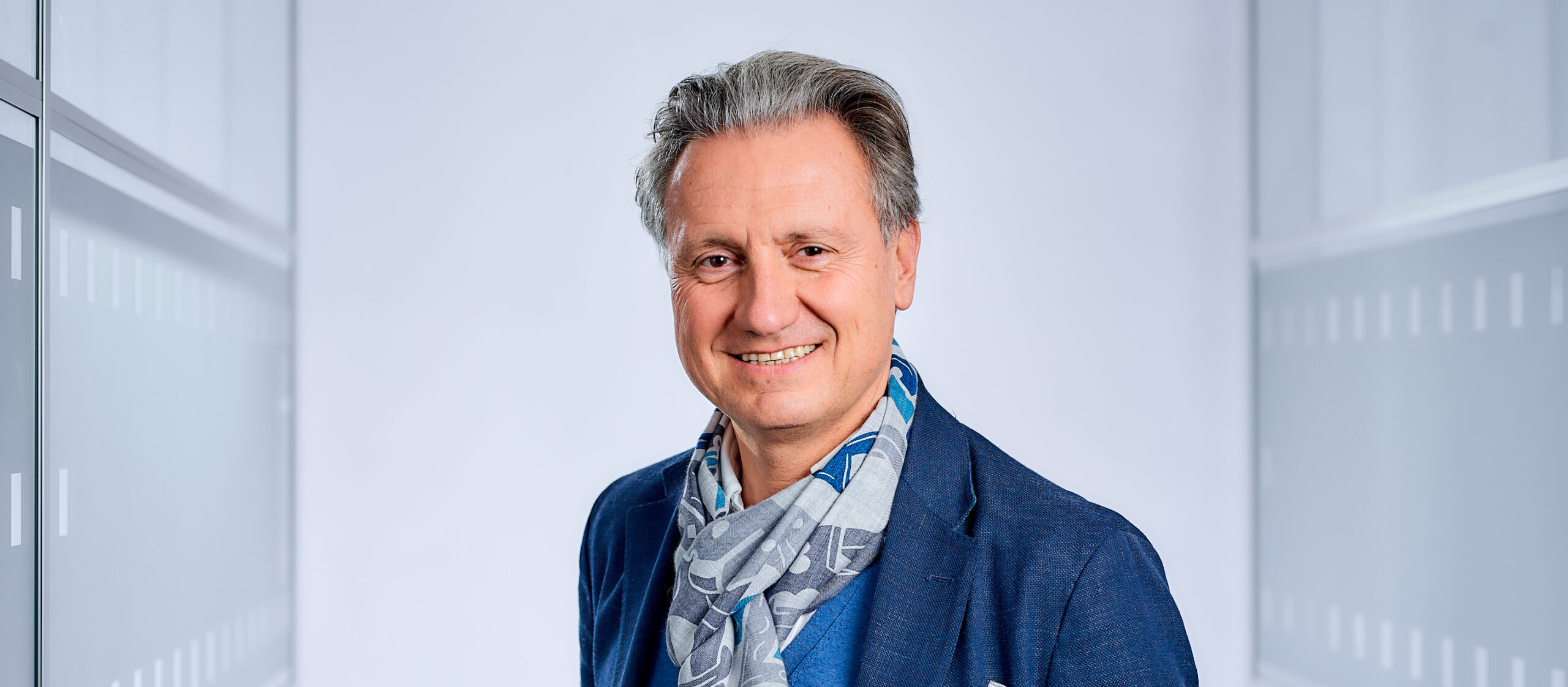 Jean Louis 2 min scaled e1729674162954