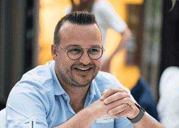 Burn-out en absenteïsme blijven stijgen. Hoe keren we de trend?