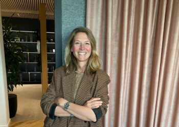 Gebrek aan zelfvertrouwen kost 1 op de 3 vrouwen nog altijd carrièrekansen