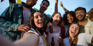 Zomers festival met collega’s? Meer dan helft doet het