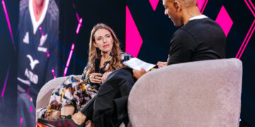 Jacinda Ardern: “Je kan gevoelig, onzeker en empathisch zijn. En toch een leider.”